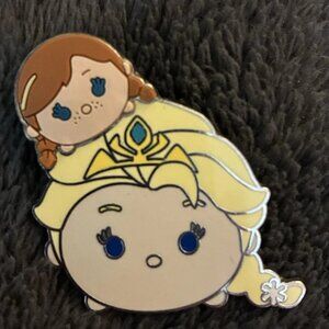 Trading Pin - Tsum Tsum Frozen Elsa & Anna Stacked - Authentic Booster OE